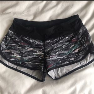 Lululemon Speed Up shorts